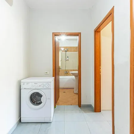 Apartment Alpha 2 Bedroom - 3 Min Beach, Full Kitchen Himare