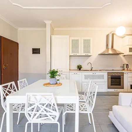 Apartment Alpha 2 Bedroom - 3 Min Beach, Full Kitchen Himare