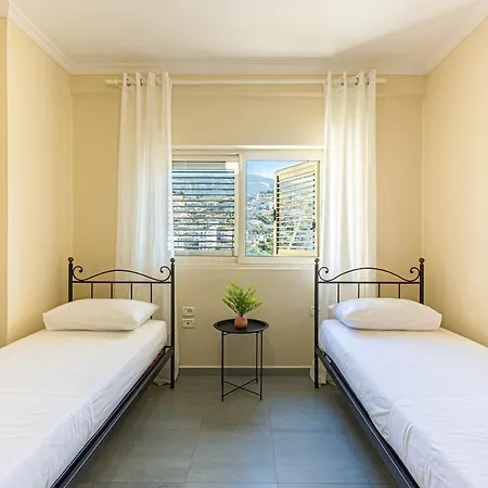 Alpha 2 Bedroom - 3 Min Beach, Full Kitchen Apartment *