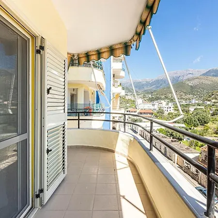 Apartment Alpha 2 Bedroom - 3 Min Beach, Full Kitchen *